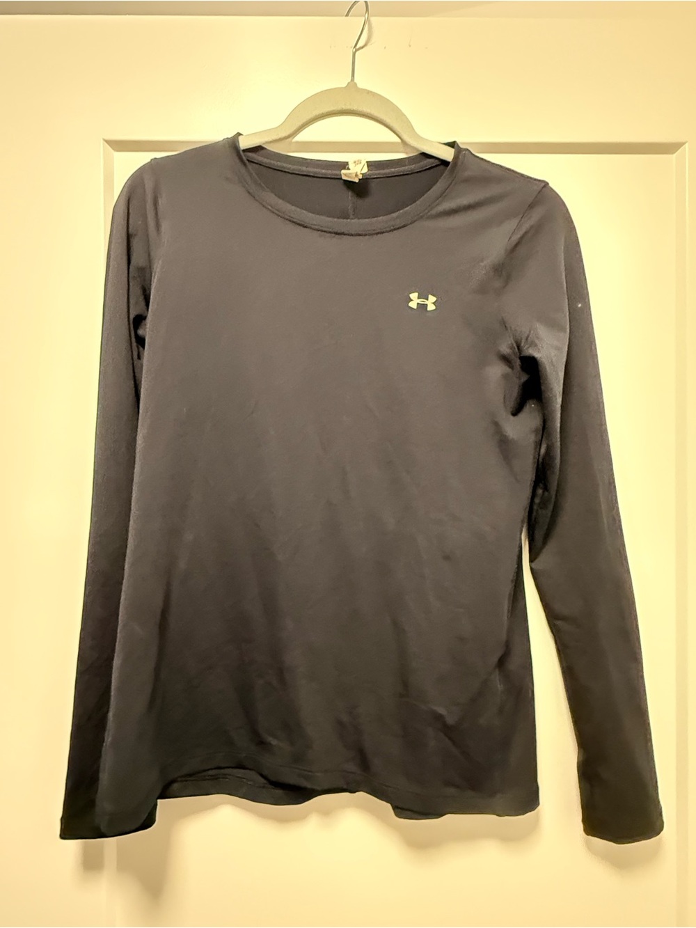 Under Armour Black Long-Sleeve Crew Performance Top